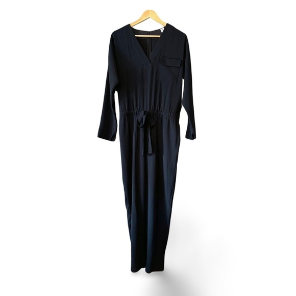 Elegant Black Jumpsuit - Picture 2 of 10